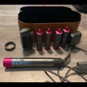 Dyson airwrap styler with attachments